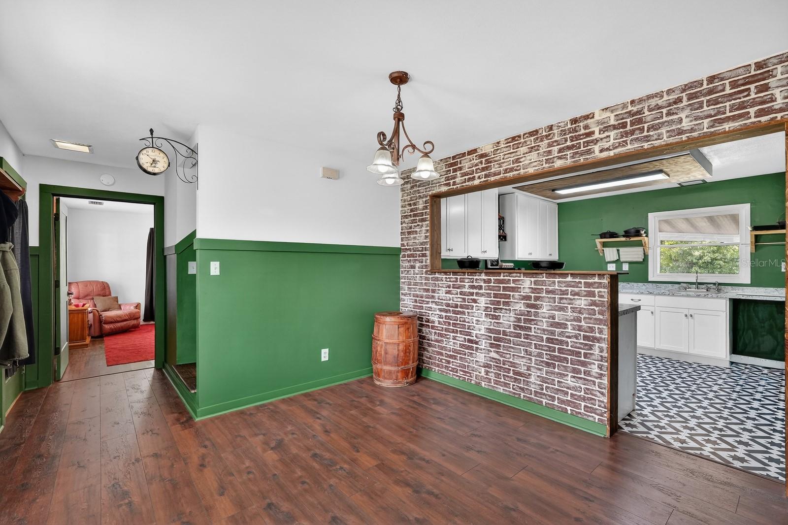 Image 10 of 55 For 116 Round Lake Circle