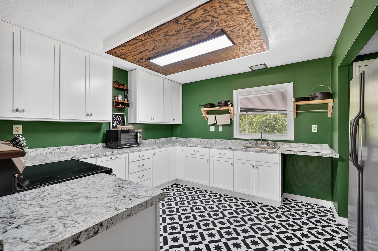 Image 12 of 55 For 116 Round Lake Circle