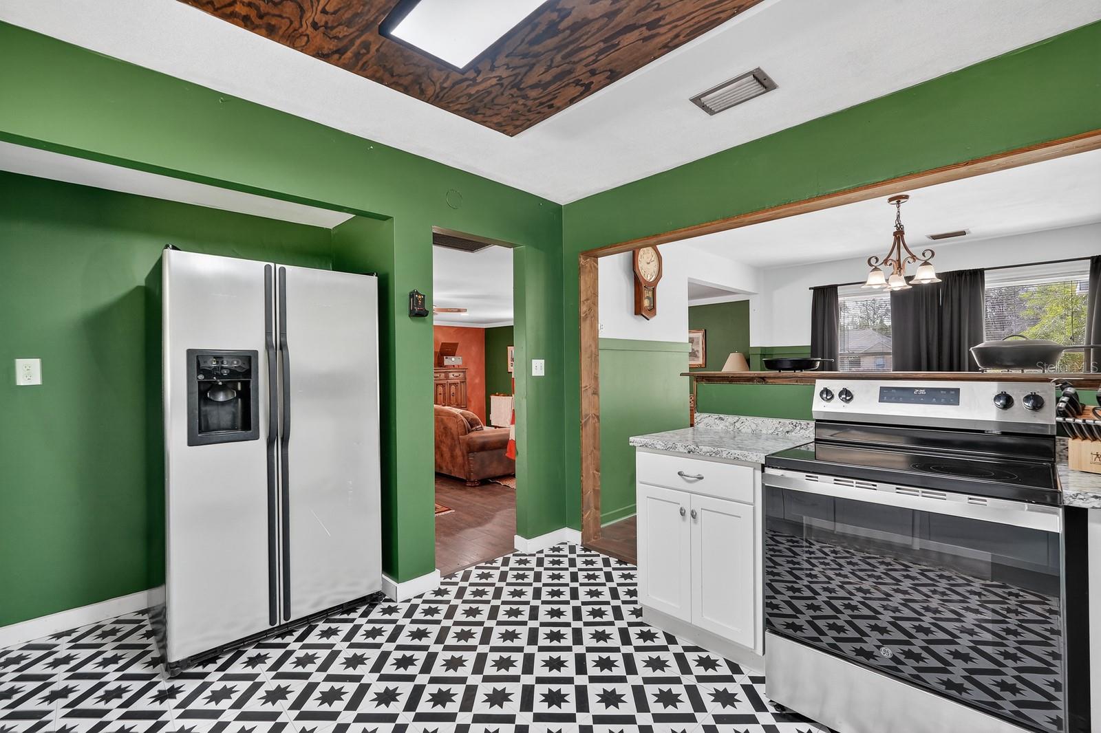 Image 15 of 55 For 116 Round Lake Circle