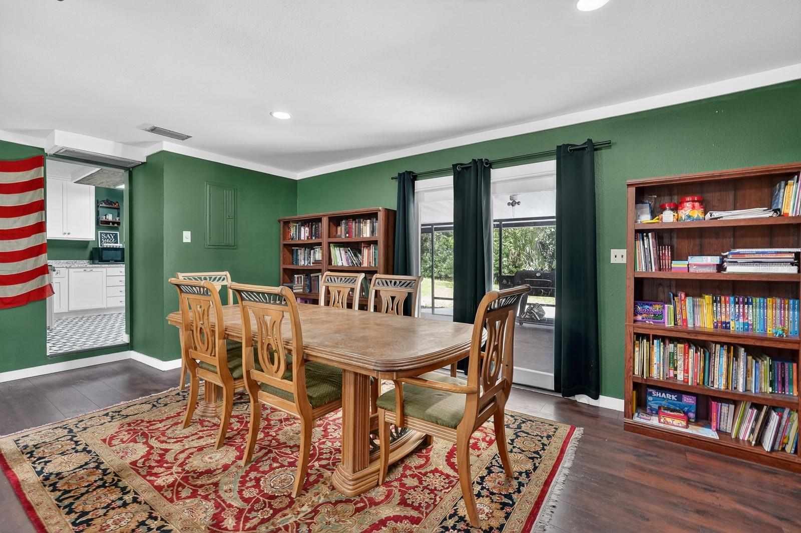 Image 19 of 55 For 116 Round Lake Circle