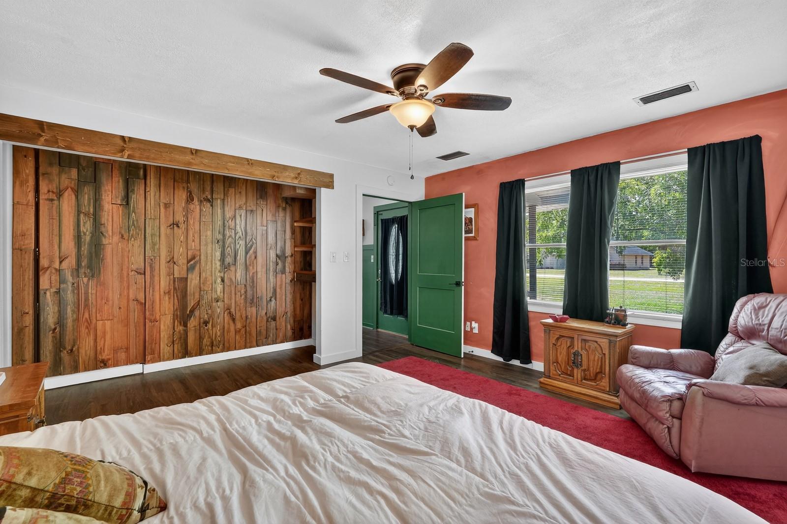 Image 21 of 55 For 116 Round Lake Circle