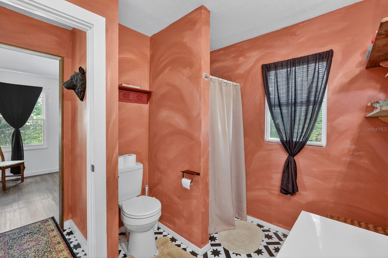 Image 23 of 55 For 116 Round Lake Circle