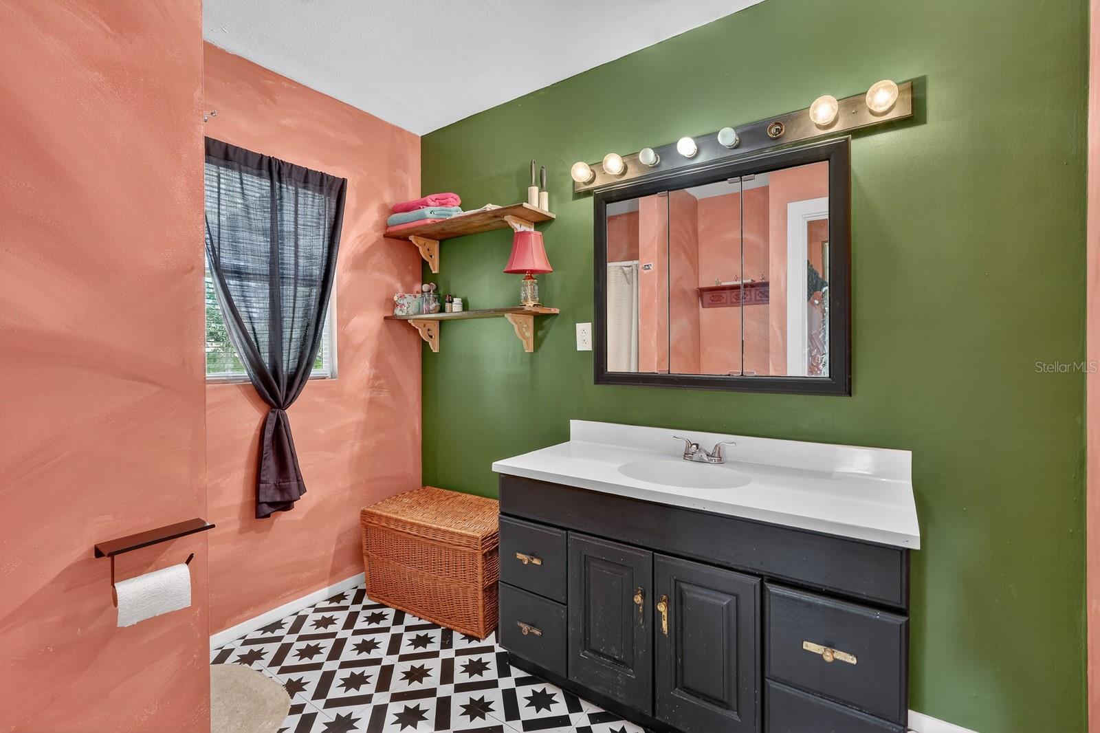 Image 24 of 55 For 116 Round Lake Circle