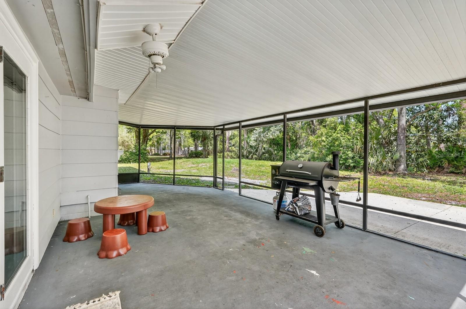 Image 32 of 55 For 116 Round Lake Circle