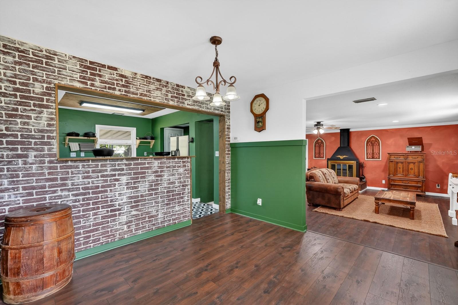 Image 9 of 55 For 116 Round Lake Circle