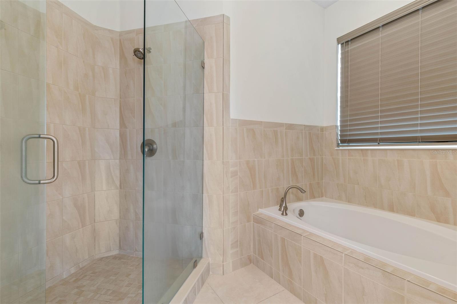 Image 36 of 85 For 2703 Morning Light Court