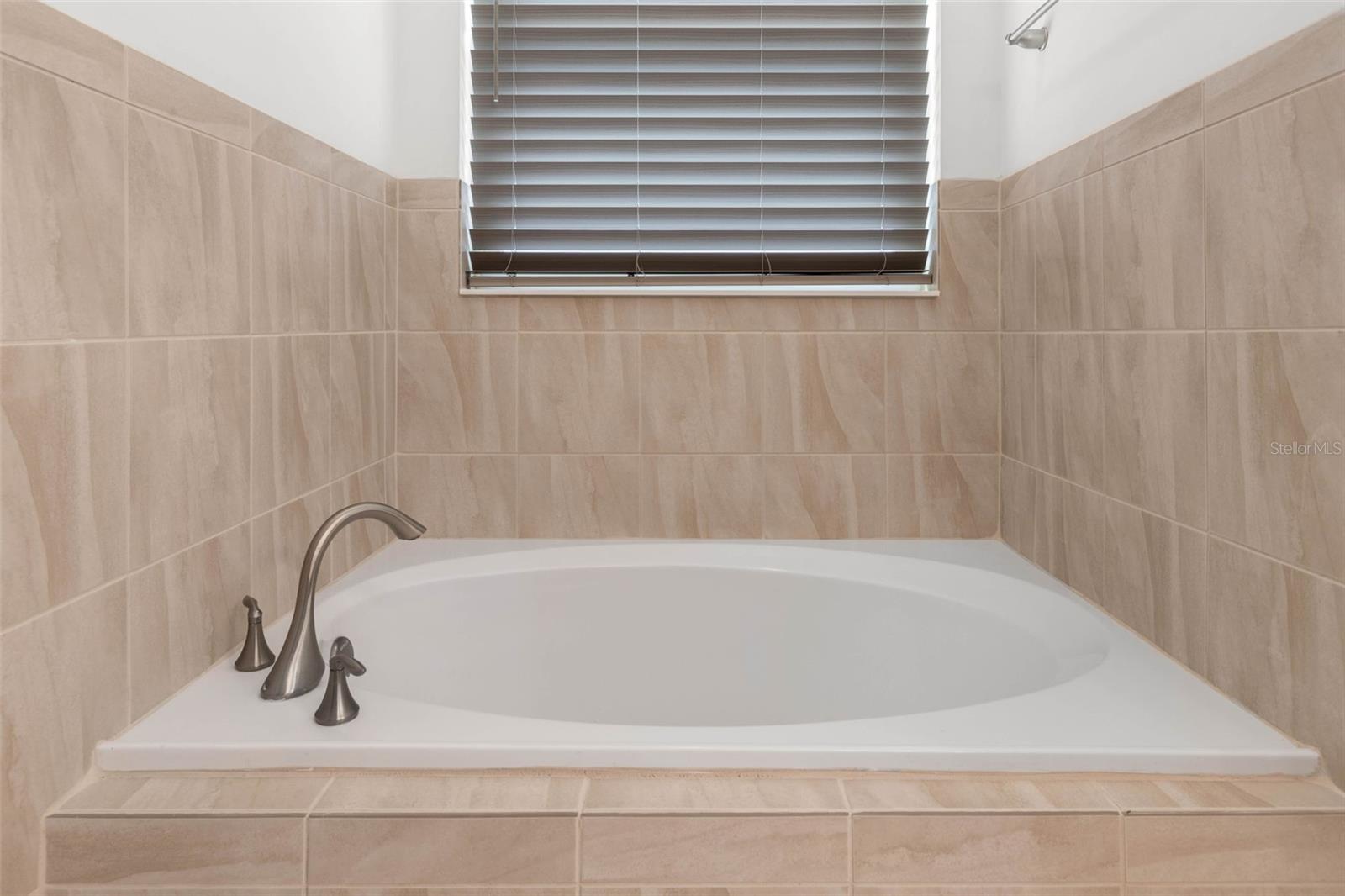 Image 38 of 85 For 2703 Morning Light Court