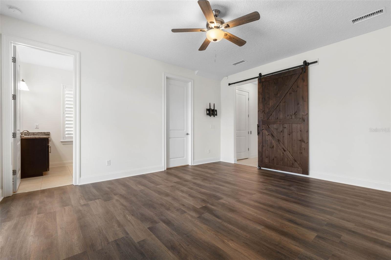 Image 49 of 85 For 2703 Morning Light Court