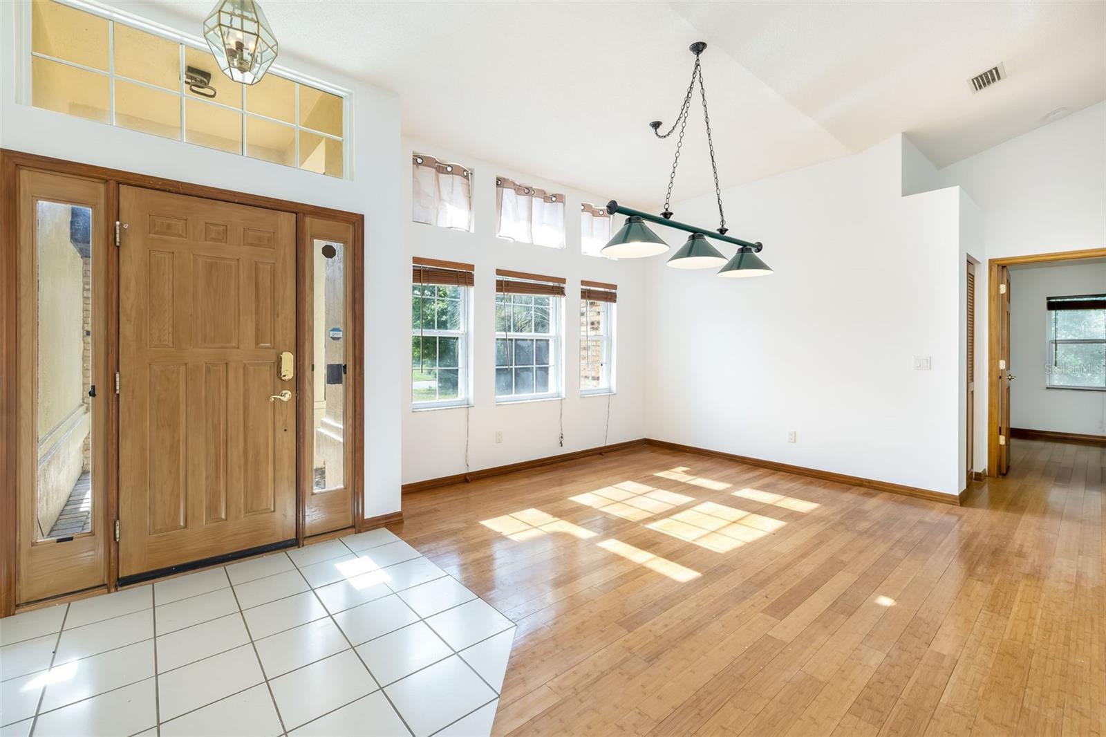 Image 23 of 57 For 282 Beachway Drive