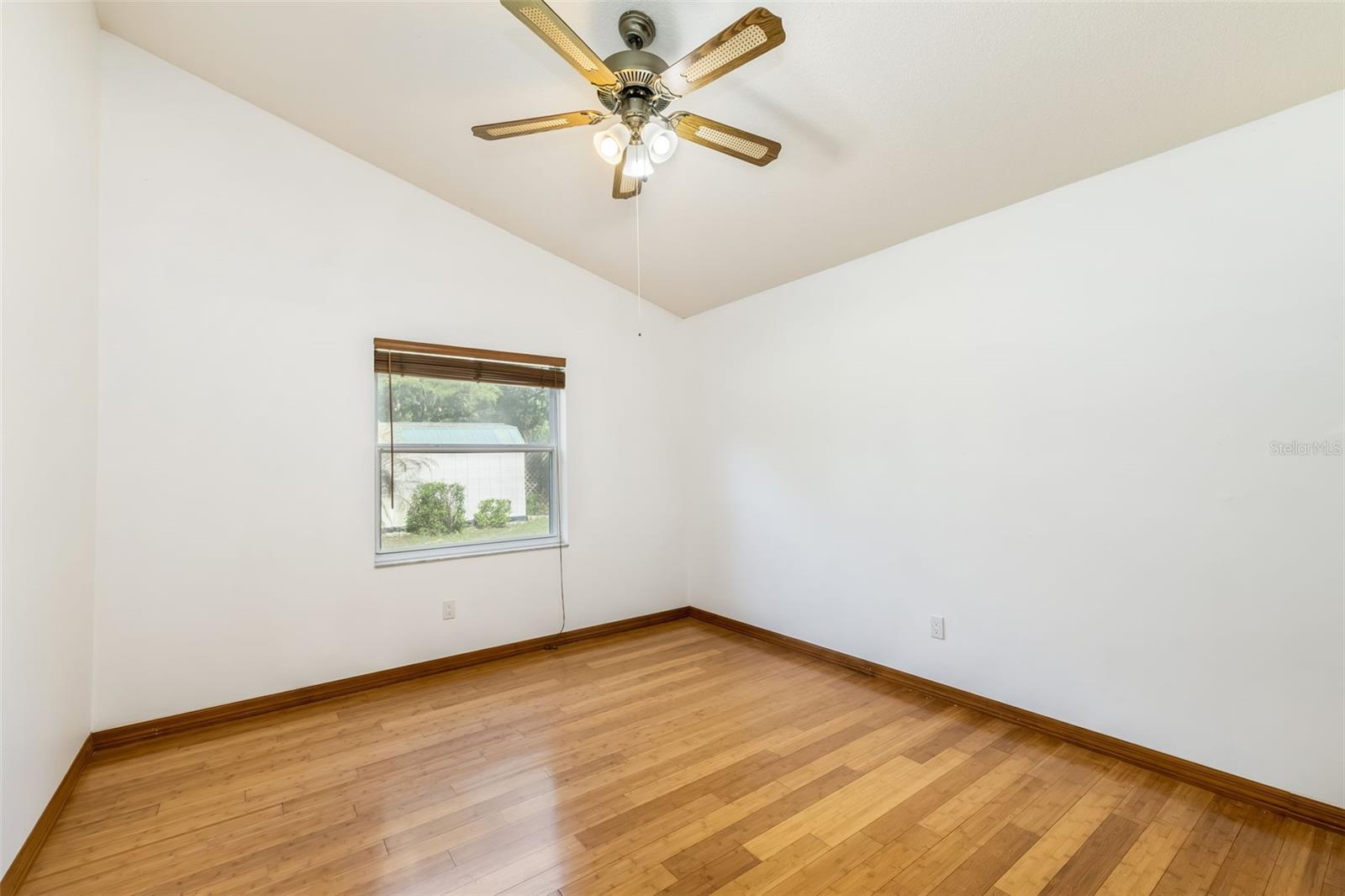 Image 41 of 57 For 282 Beachway Drive