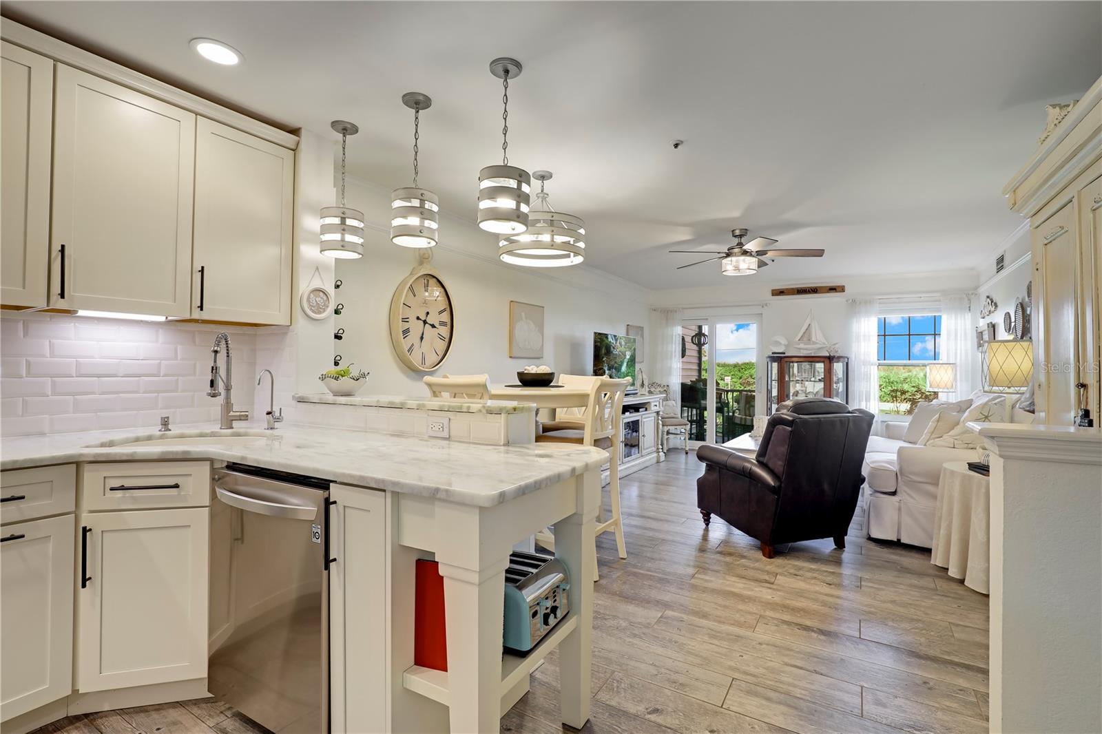 Image 4 of 59 For 110 Ocean Hollow Lane 101