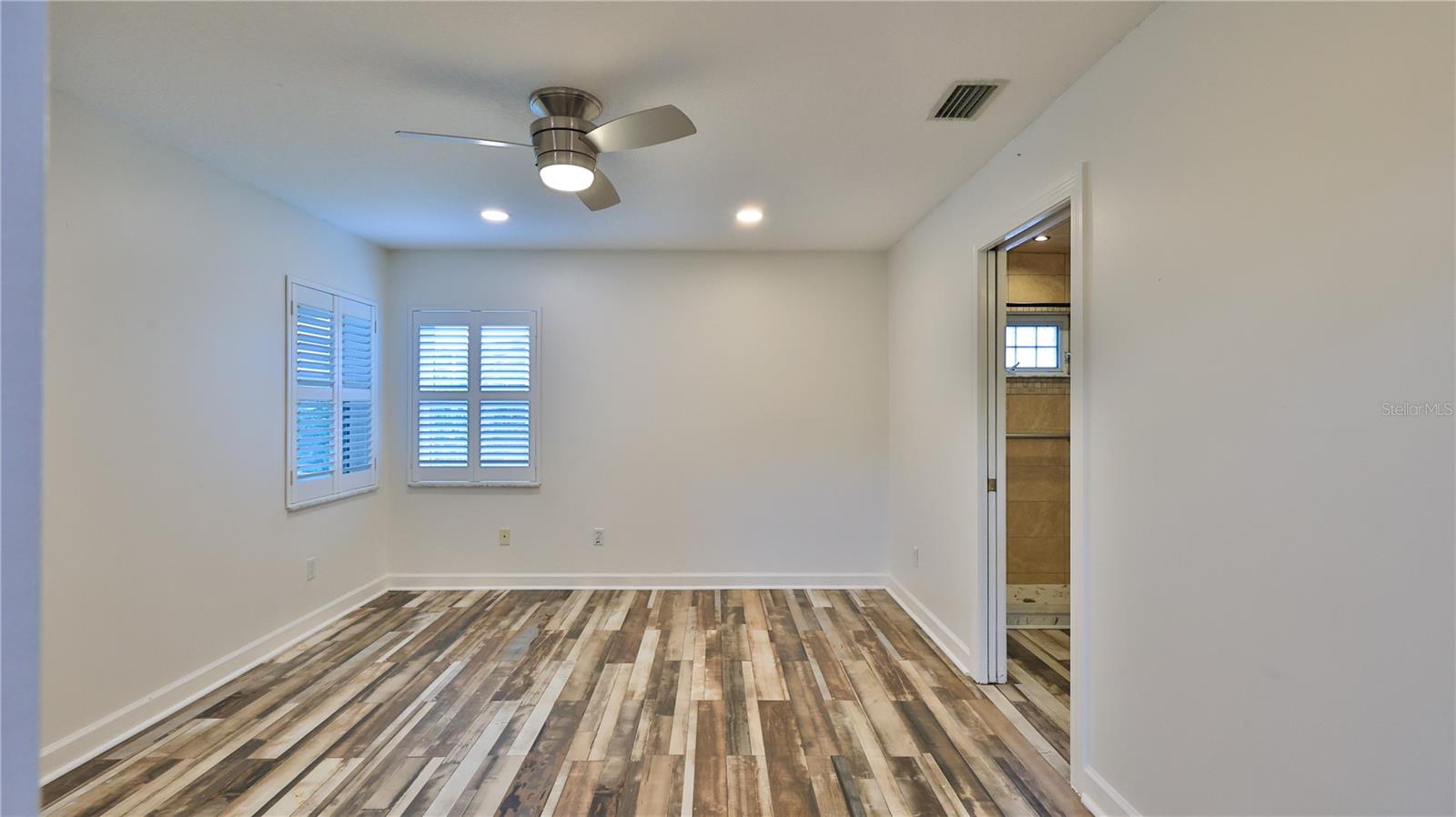 Image 12 of 47 For 87 Cimmaron Drive