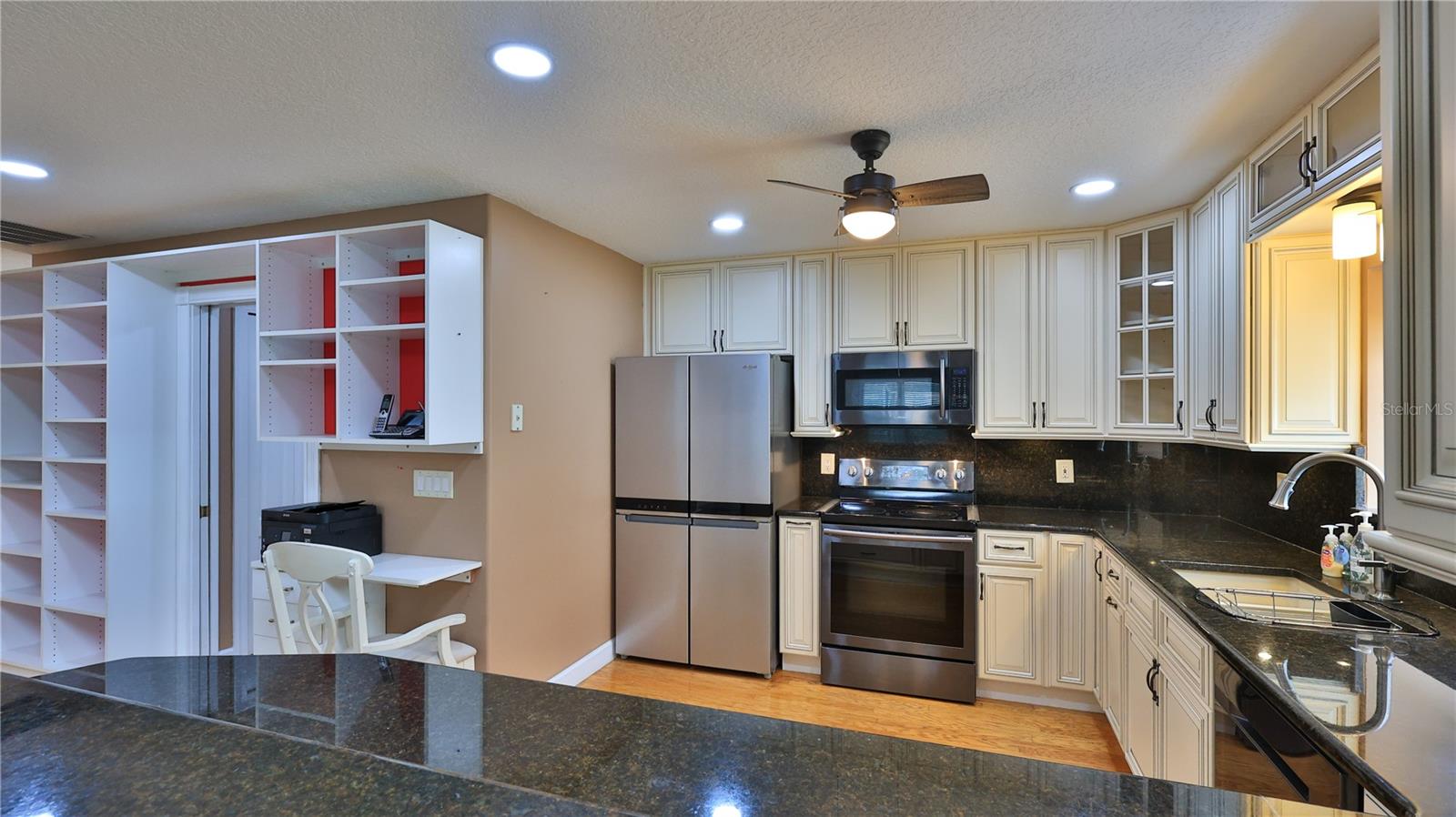 Image 20 of 47 For 87 Cimmaron Drive