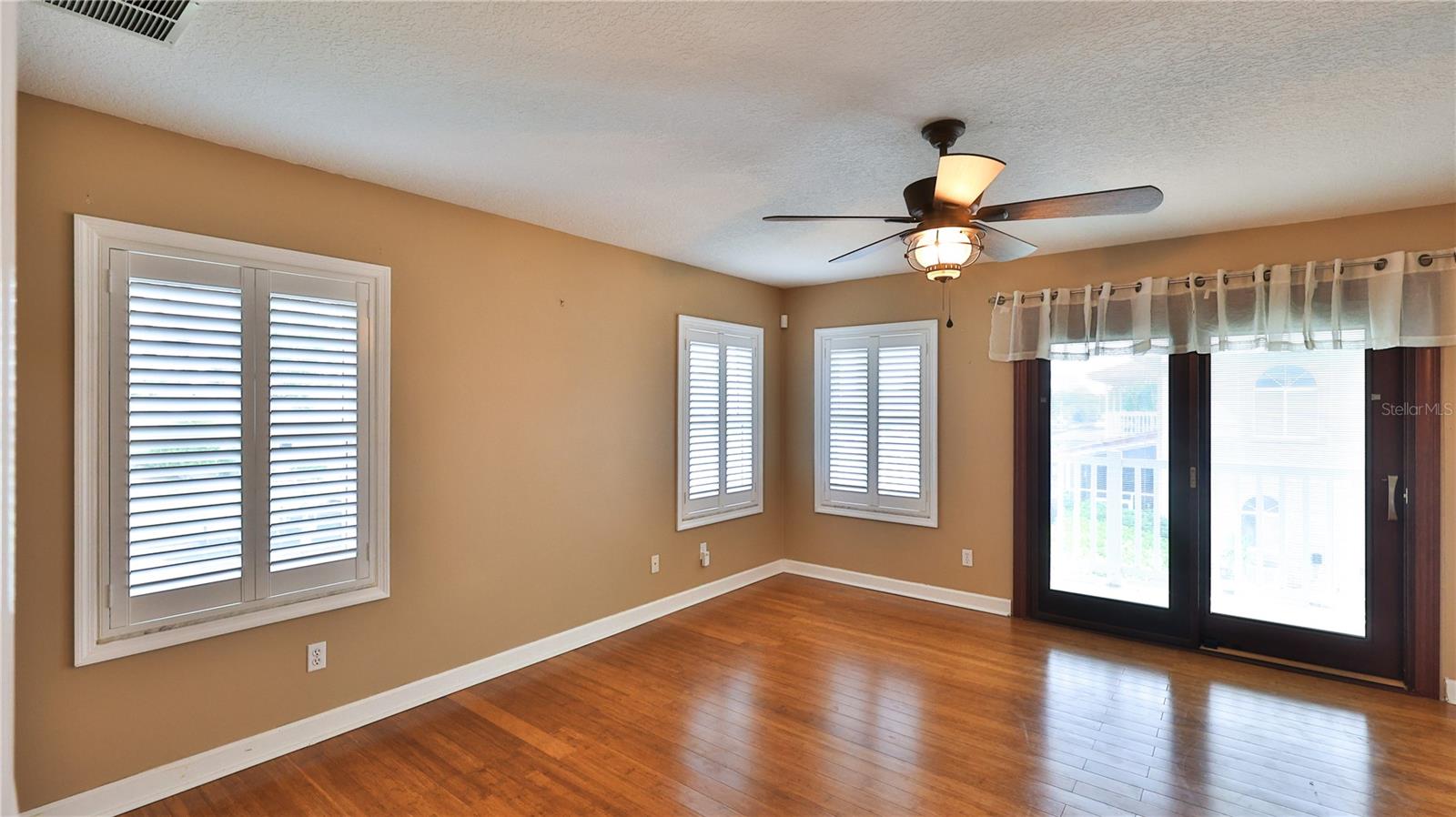 Image 36 of 47 For 87 Cimmaron Drive