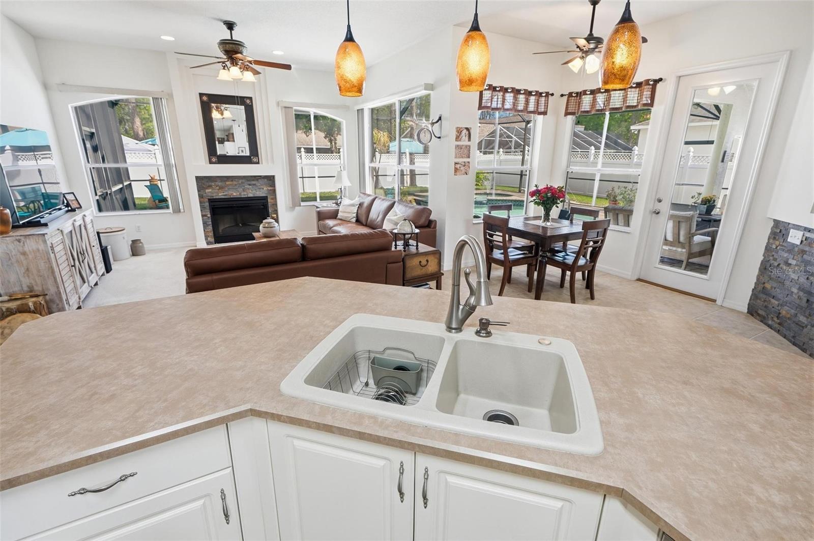 Image 27 of 96 For 21 Woodshire Lane