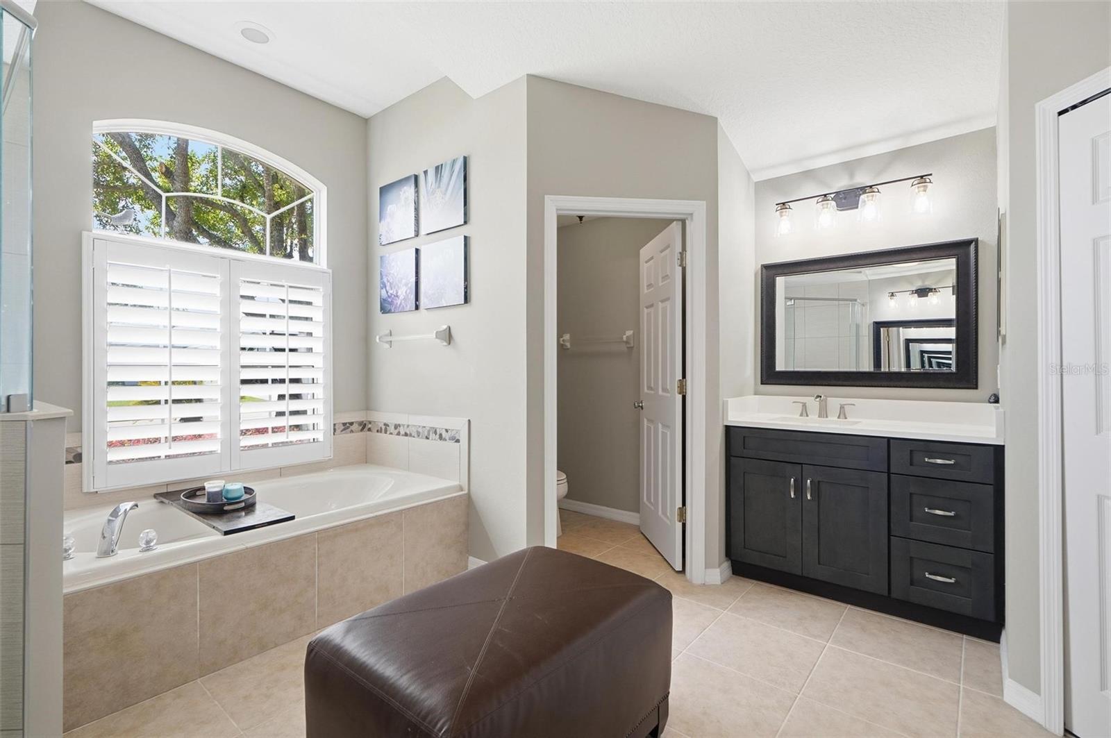 Image 39 of 96 For 21 Woodshire Lane