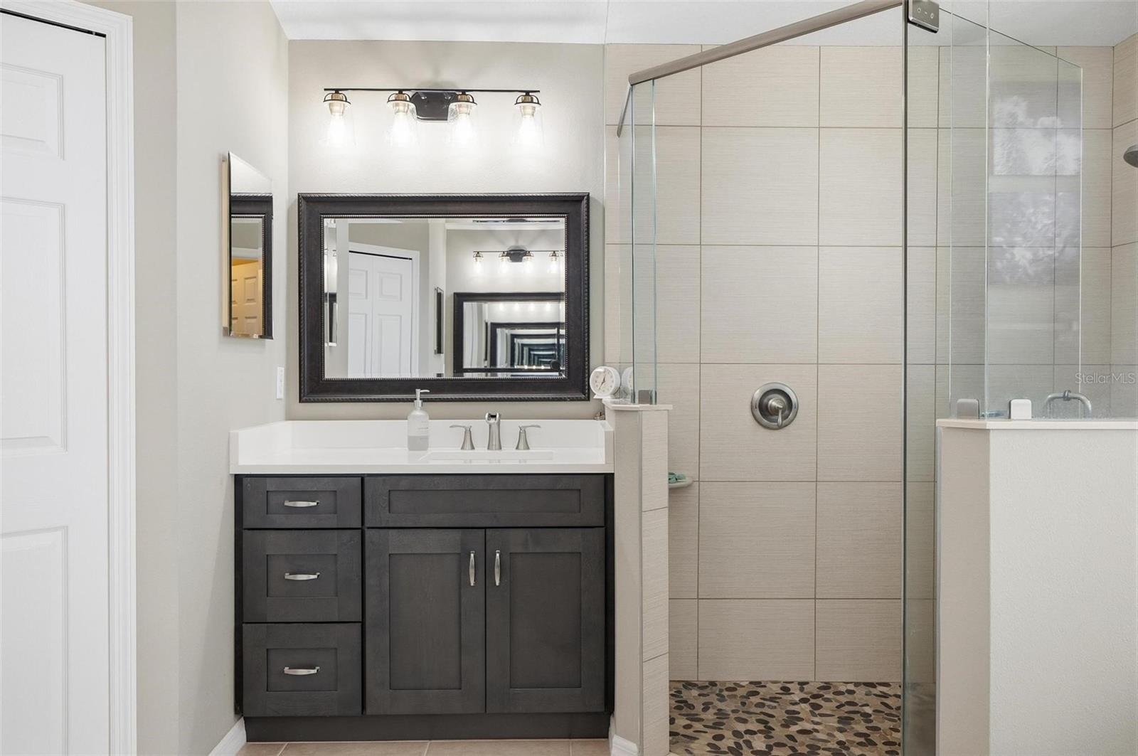 Image 43 of 96 For 21 Woodshire Lane