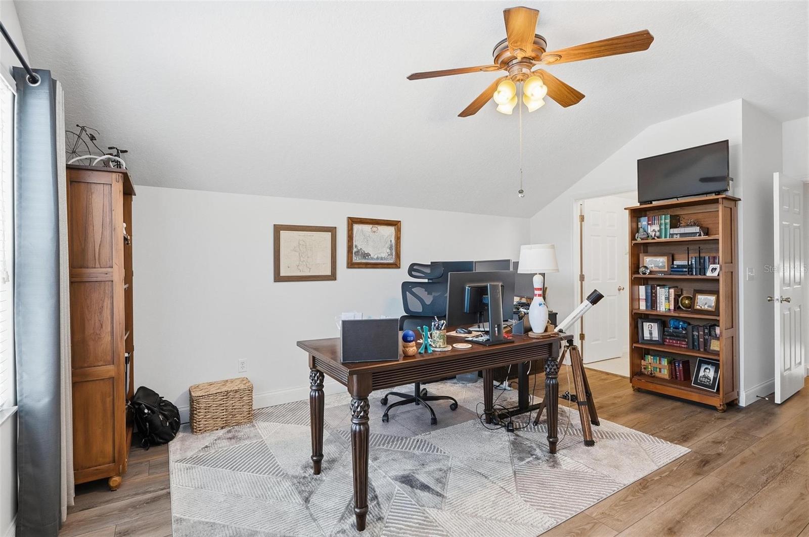 Image 49 of 96 For 21 Woodshire Lane