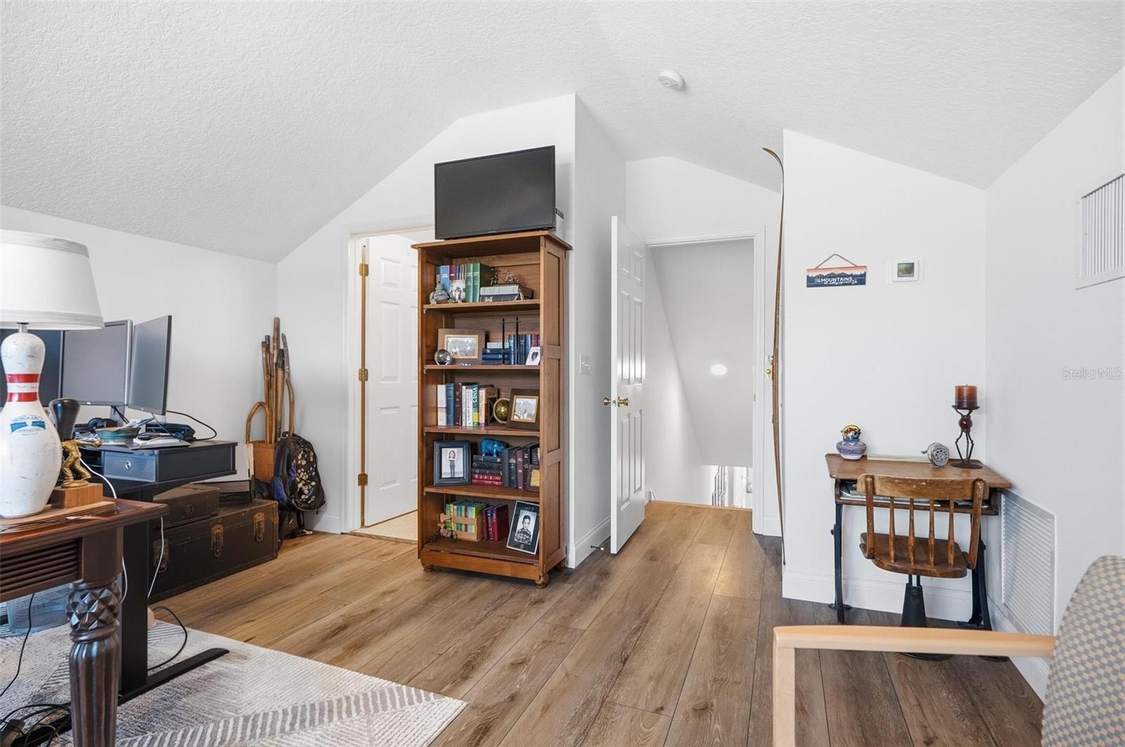 Image 51 of 96 For 21 Woodshire Lane