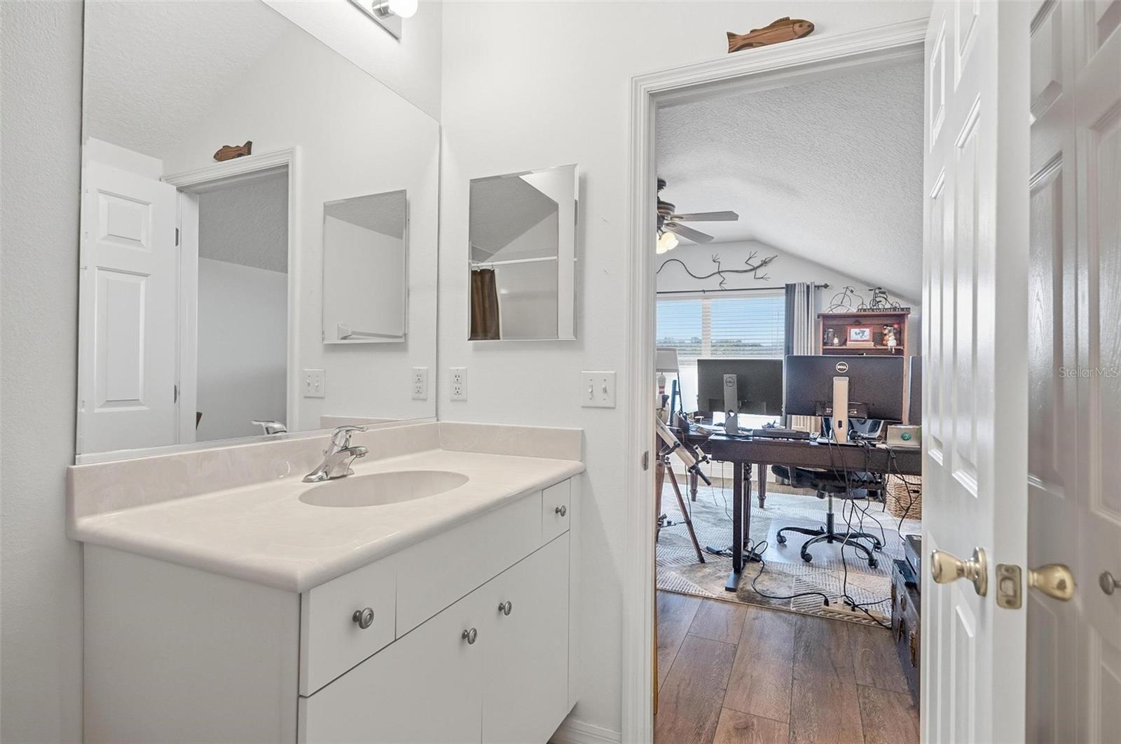 Image 54 of 96 For 21 Woodshire Lane