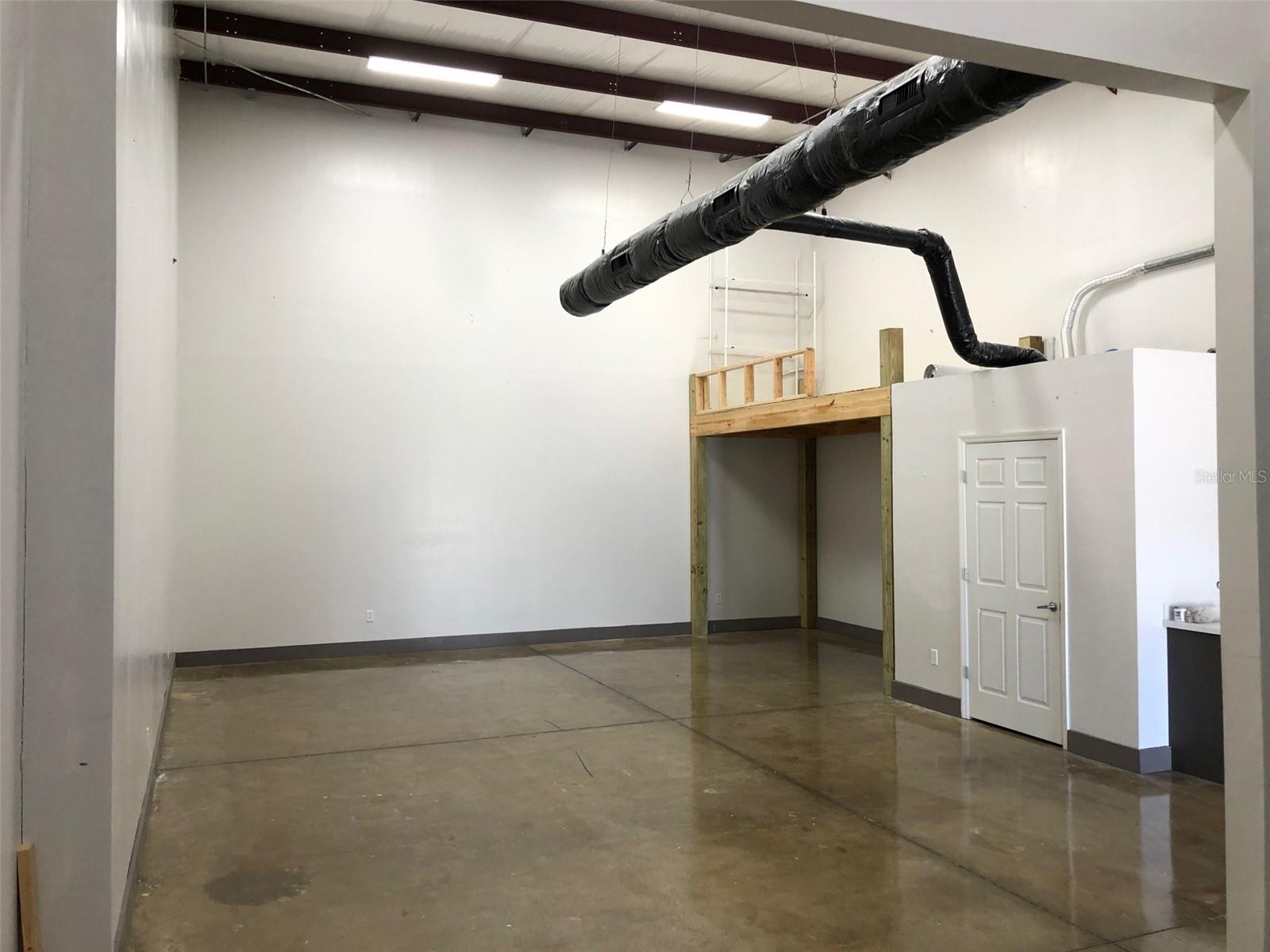 Image 10 of 13 For 2323 State Street 56