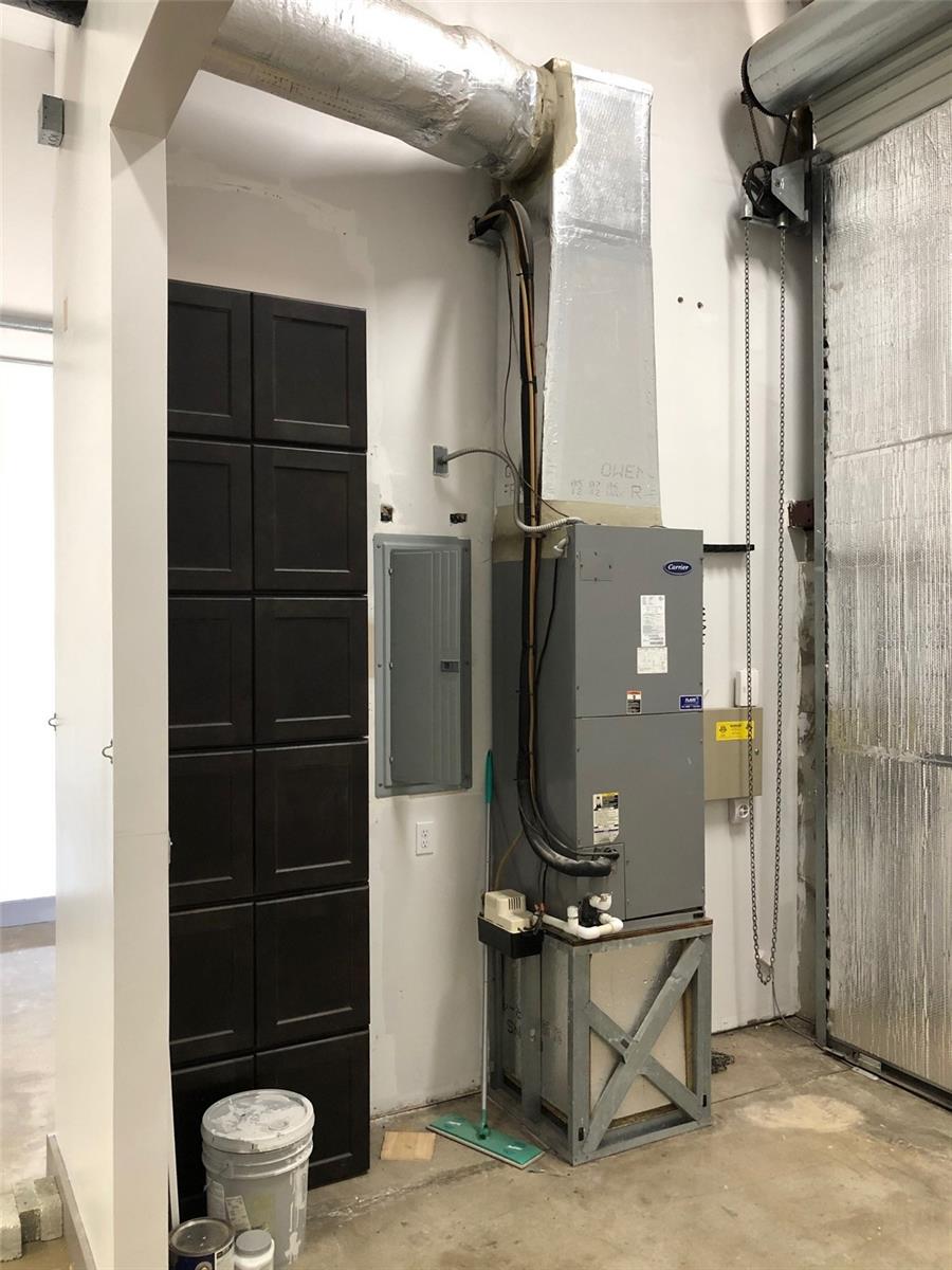 Image 12 of 13 For 2323 State Street 56