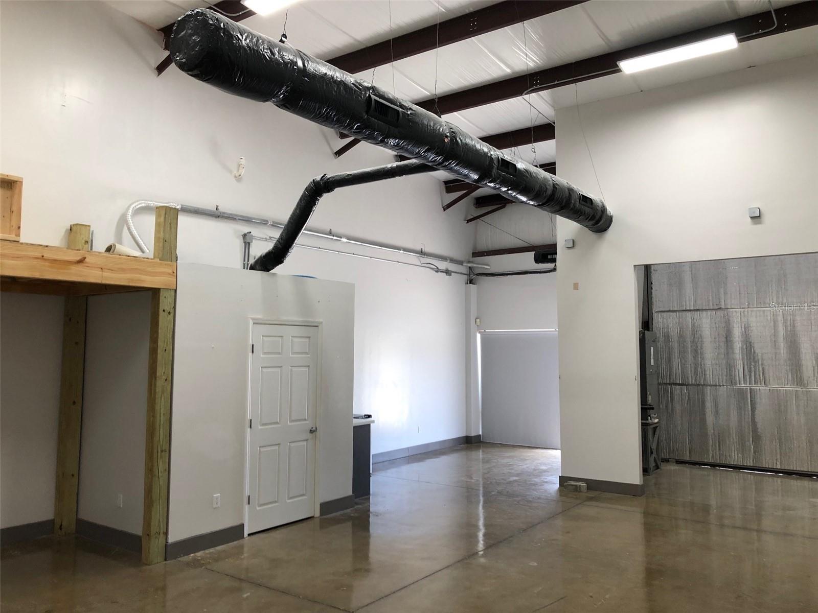 Image 4 of 13 For 2323 State Street 56