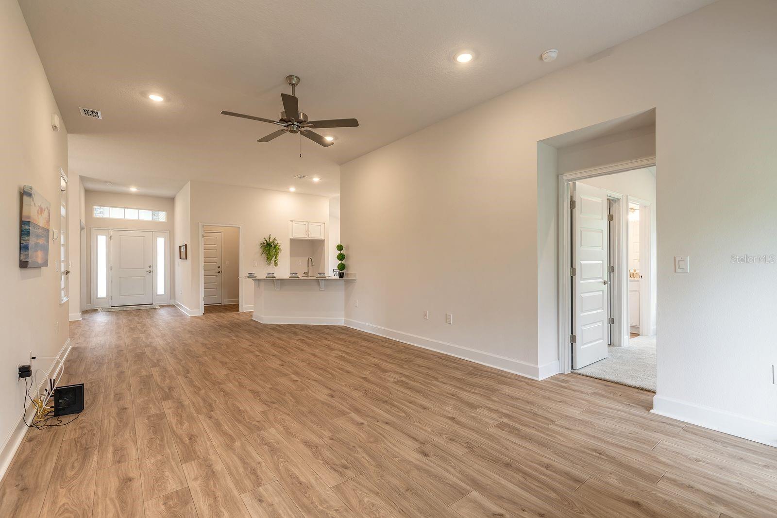 Image 14 of 44 For 18 Squadron Place