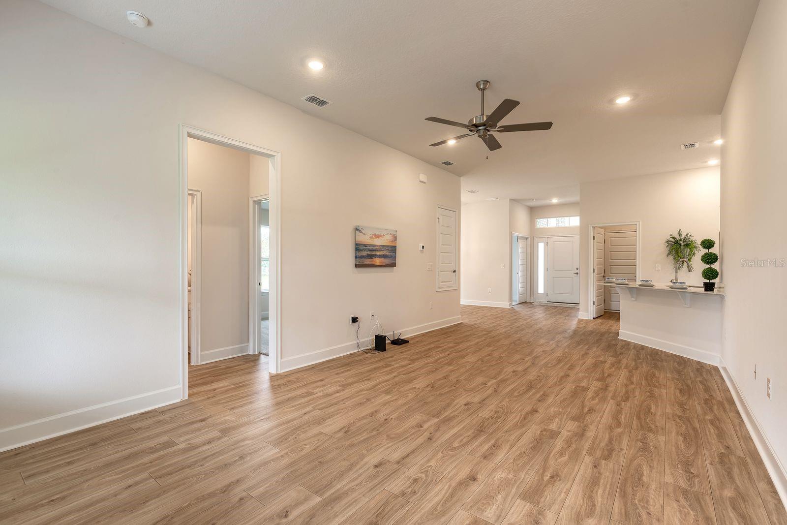 Image 15 of 44 For 18 Squadron Place