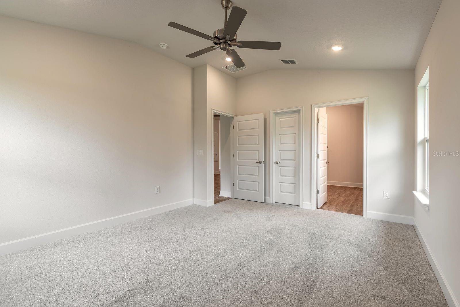 Image 19 of 44 For 18 Squadron Place