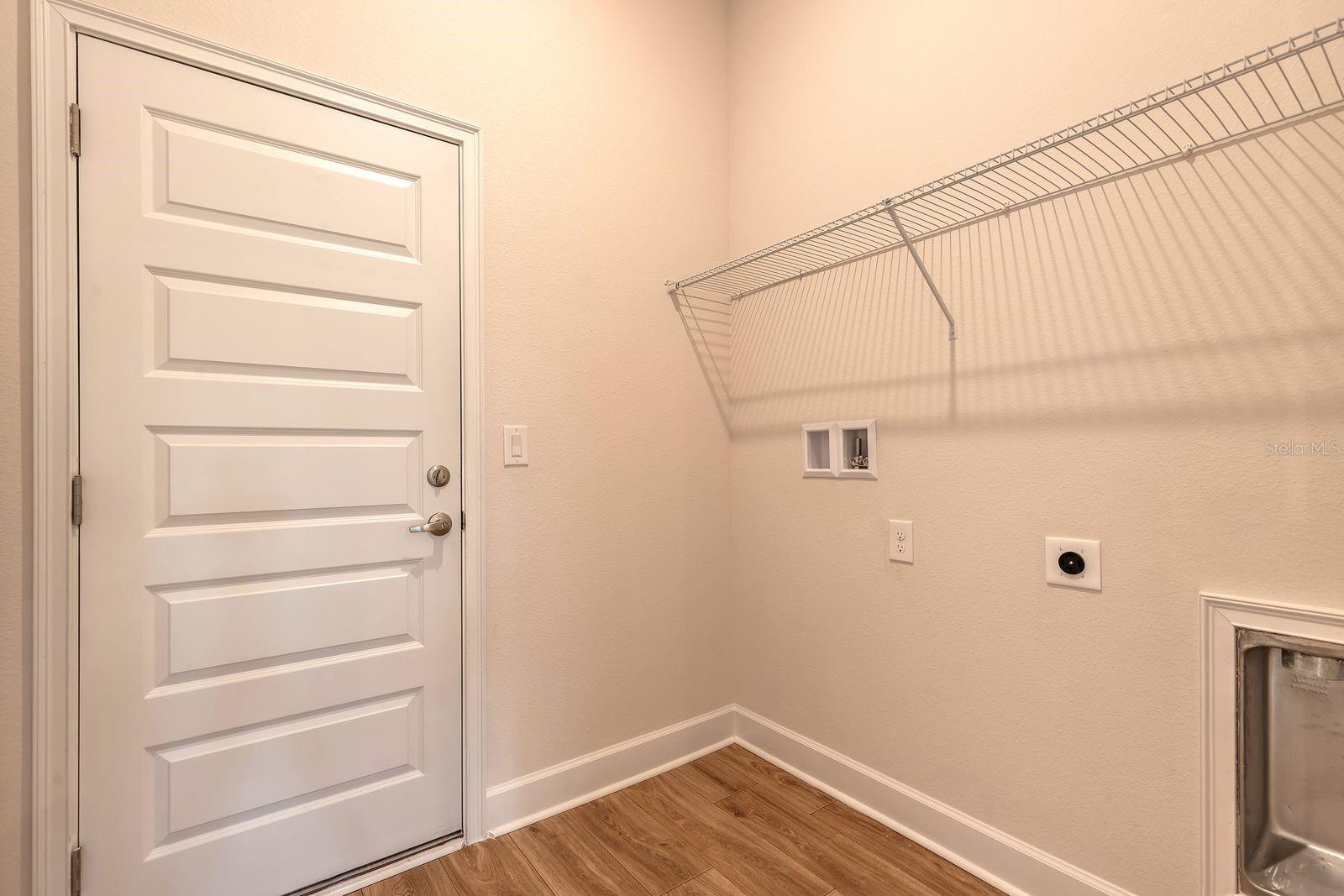 Image 31 of 44 For 18 Squadron Place