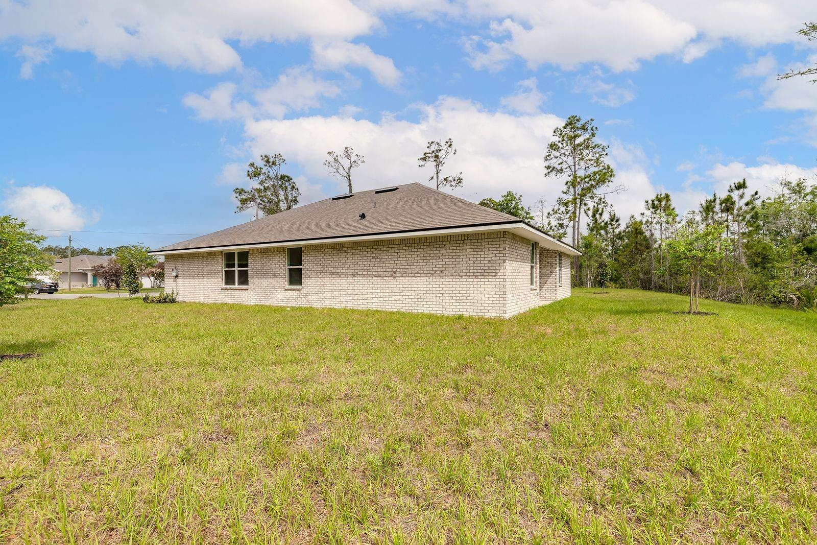 Image 34 of 44 For 18 Squadron Place