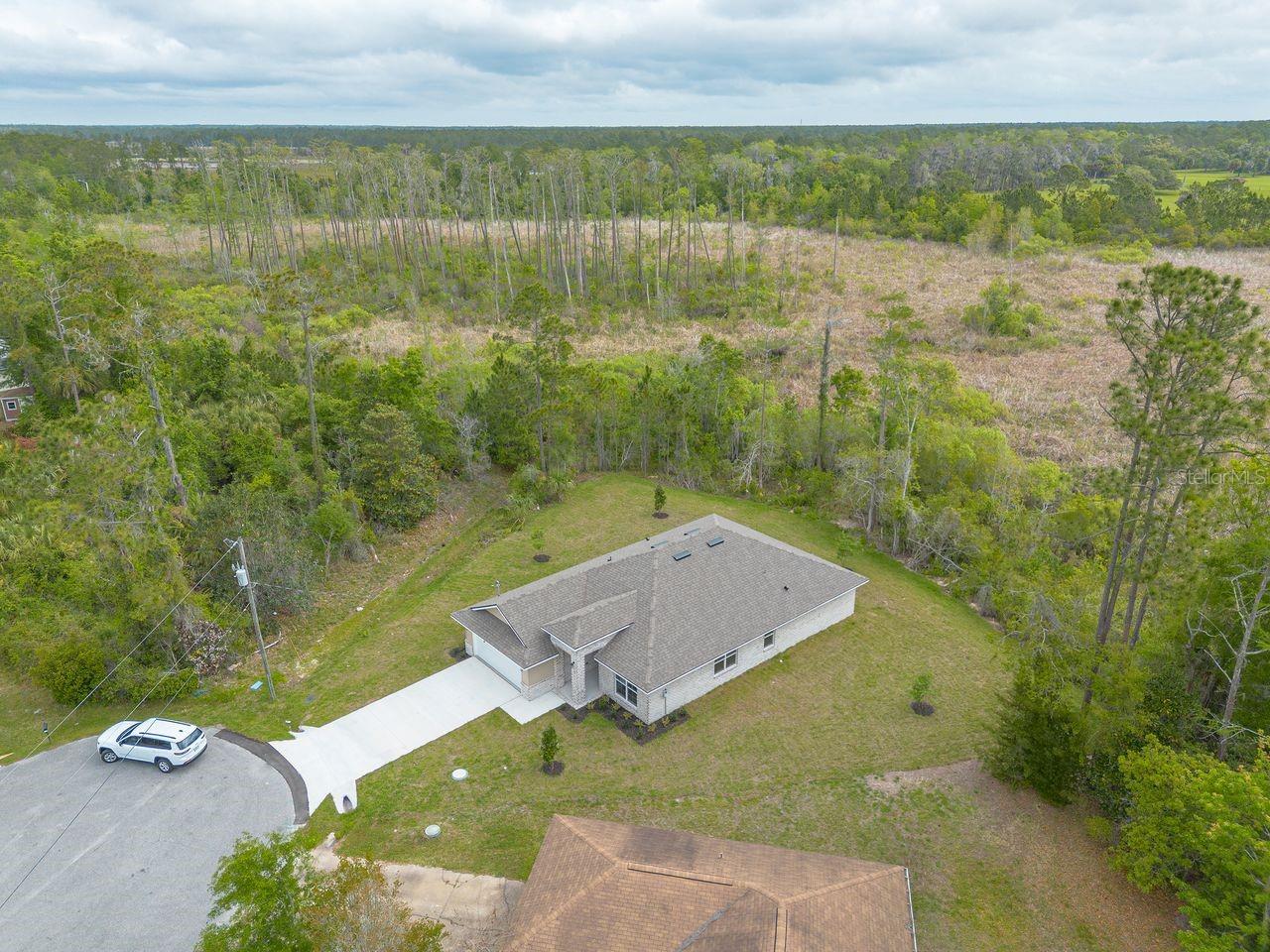 Image 37 of 44 For 18 Squadron Place