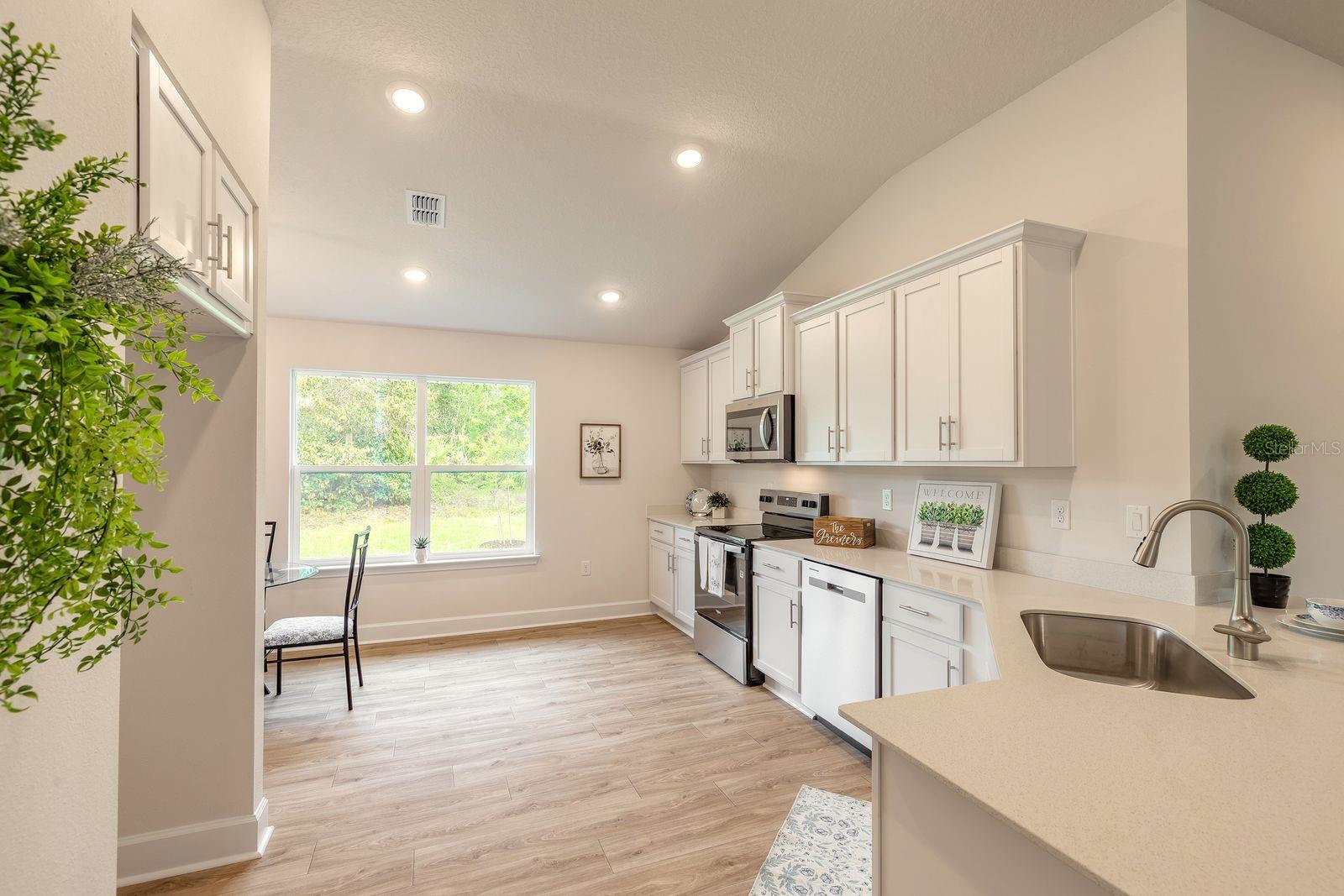 Image 9 of 44 For 18 Squadron Place