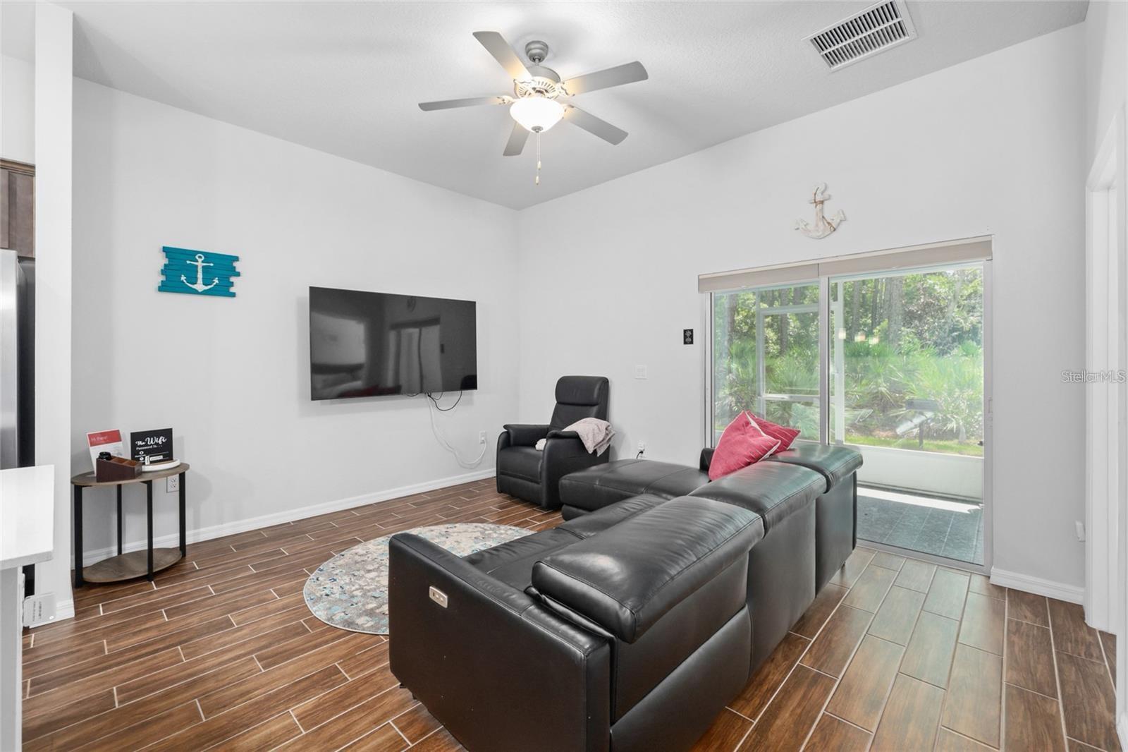 Image 3 of 9 For 37 Ullman Place