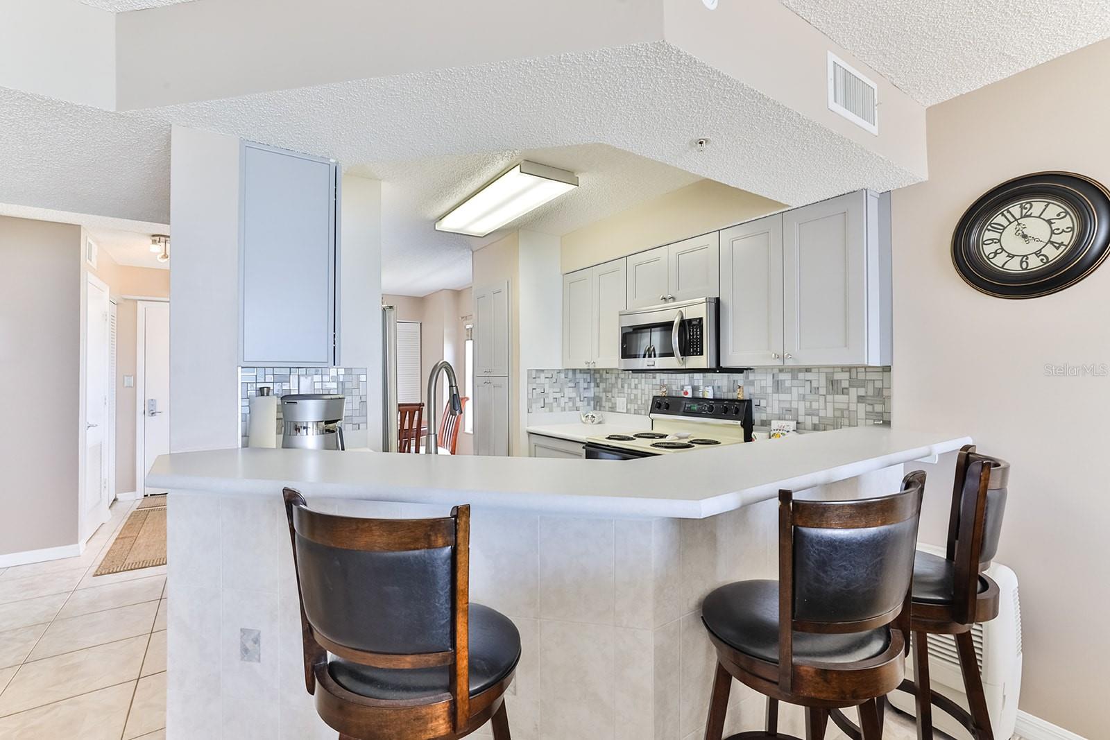 Image 17 of 51 For 1183 Ocean Shore Boulevard 505