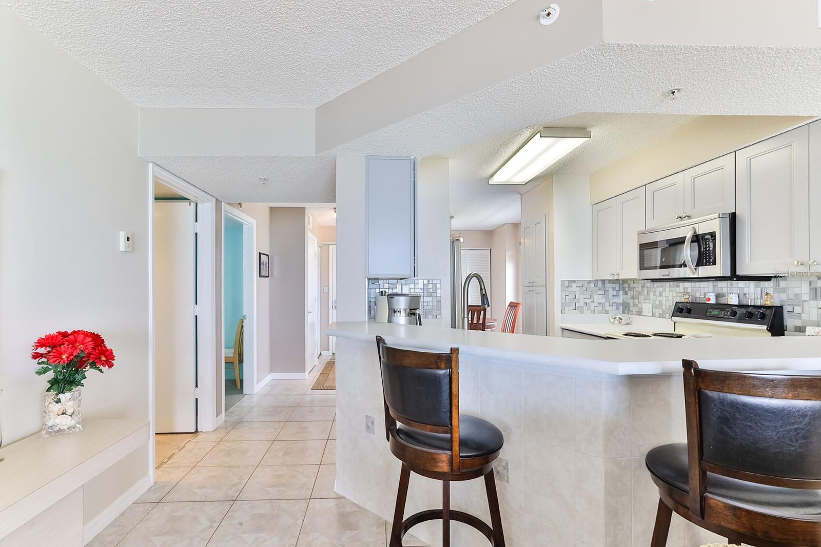 Image 21 of 51 For 1183 Ocean Shore Boulevard 505