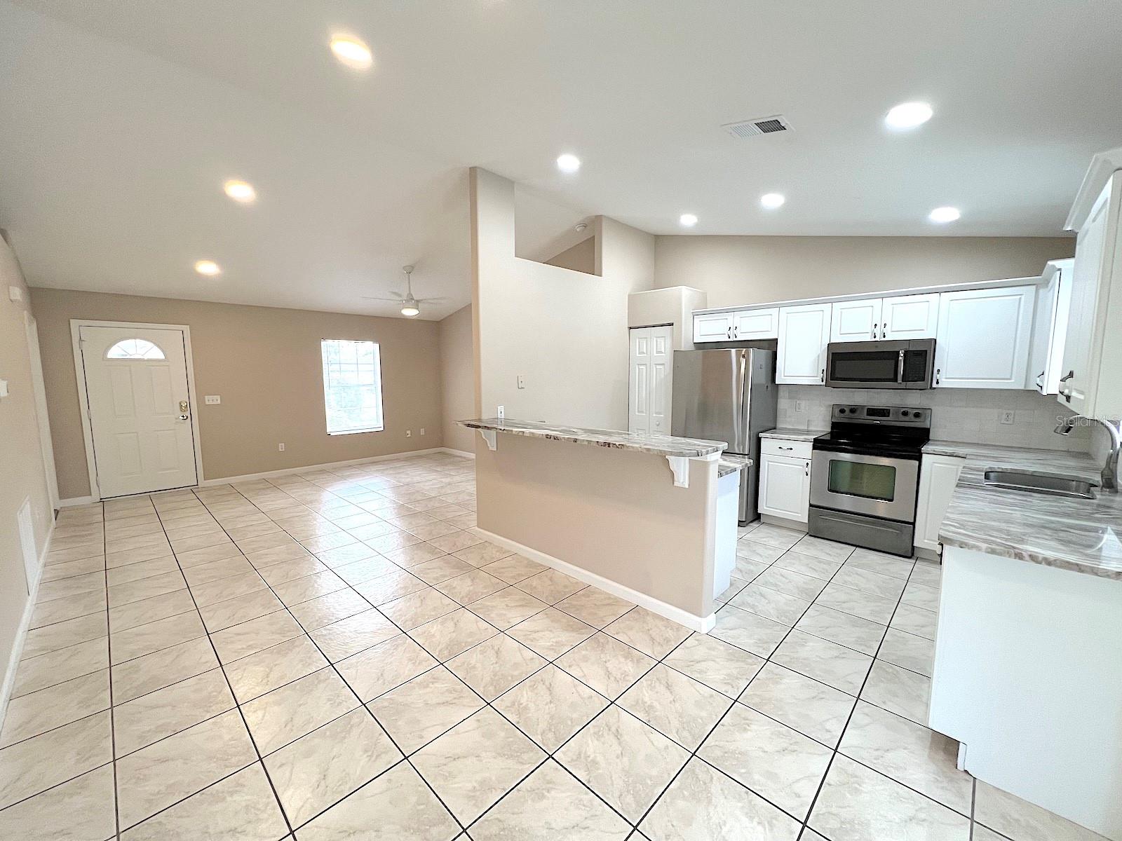 Image 14 of 39 For 142 Rolling Sands Drive