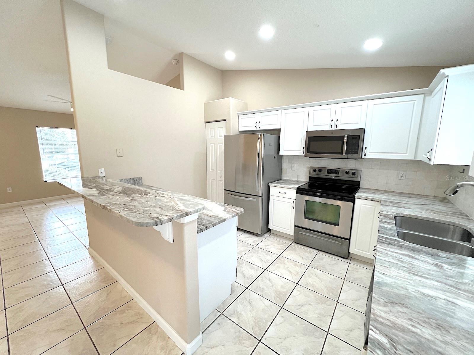 Image 15 of 39 For 142 Rolling Sands Drive