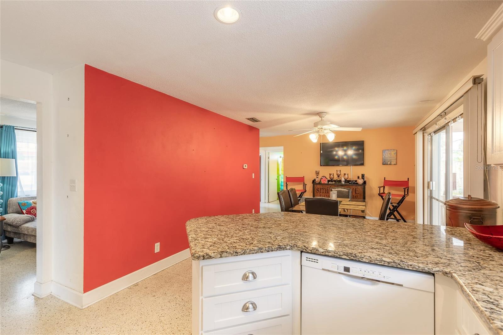 Image 9 of 25 For 3011 Oleander Avenue