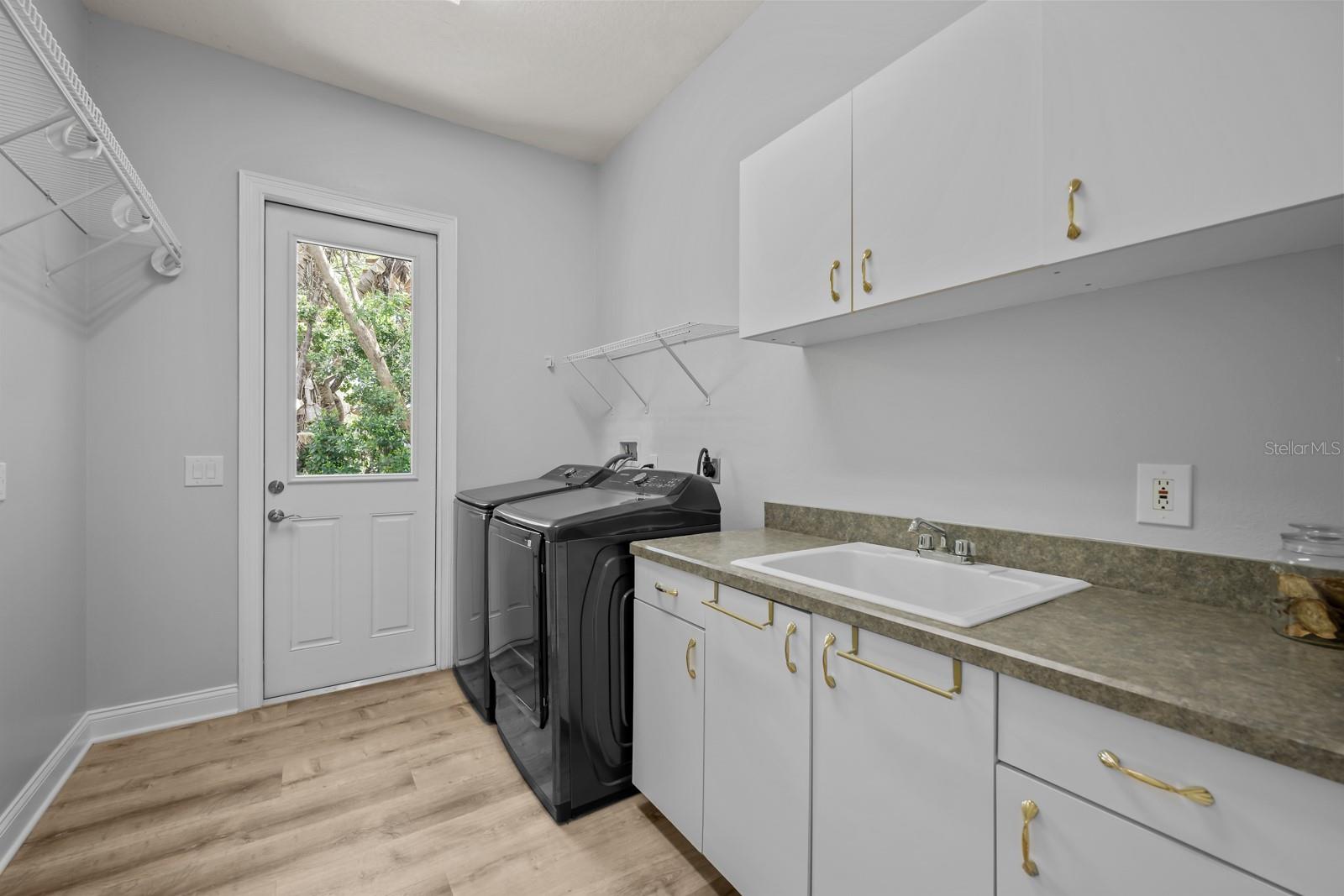 Image 41 of 95 For 23 Augusta Trail