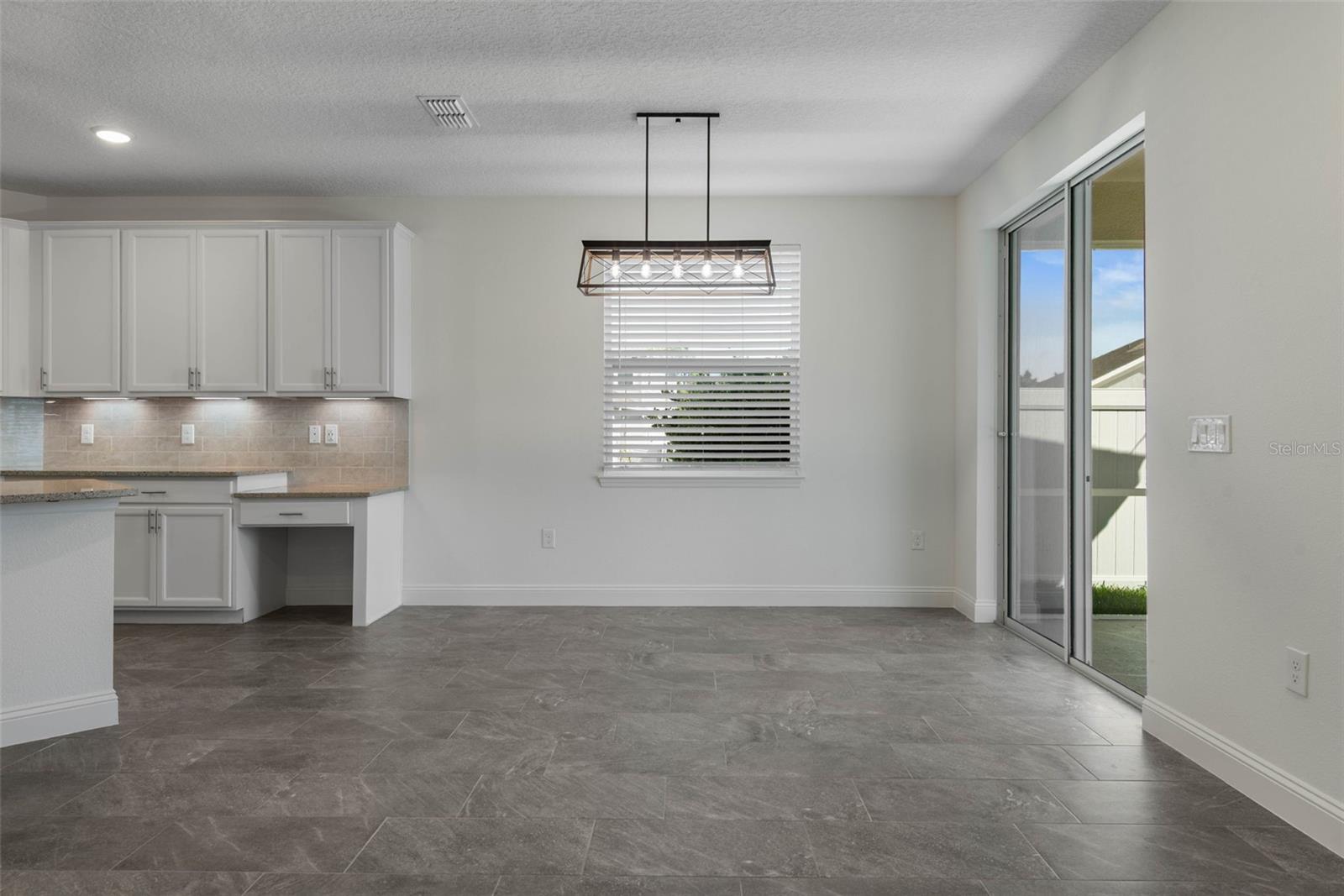 Image 18 of 90 For 1 Ridge Road