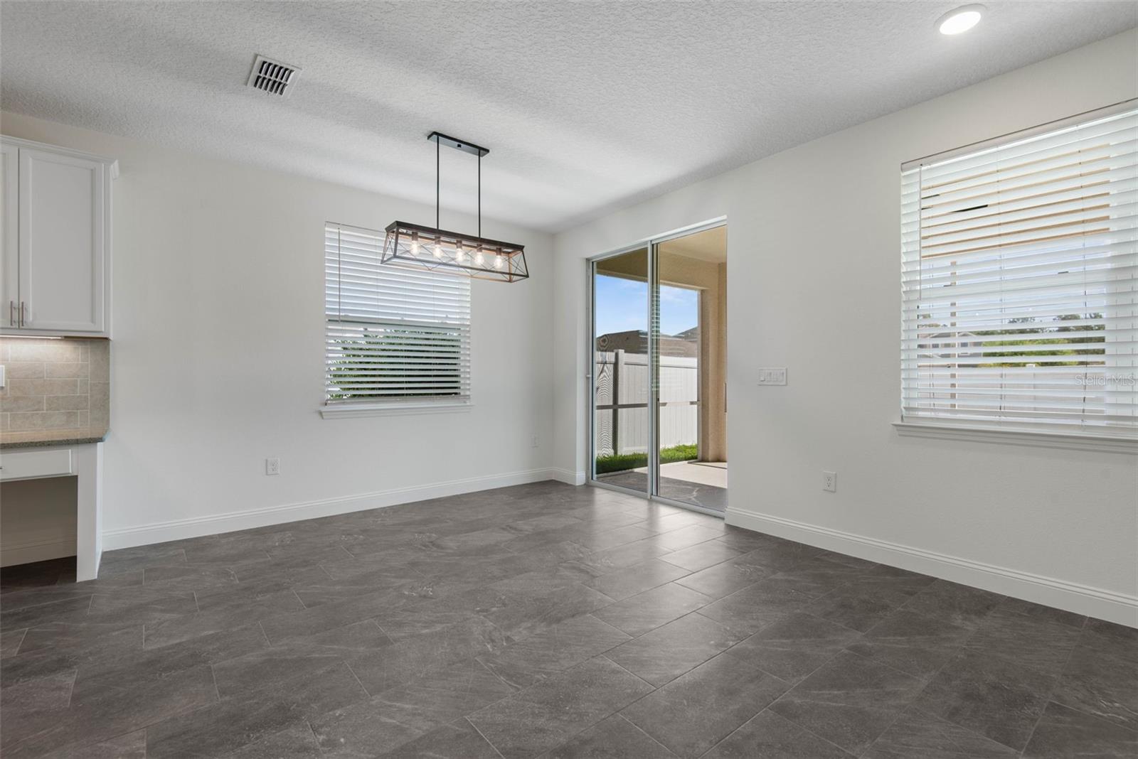 Image 19 of 90 For 1 Ridge Road