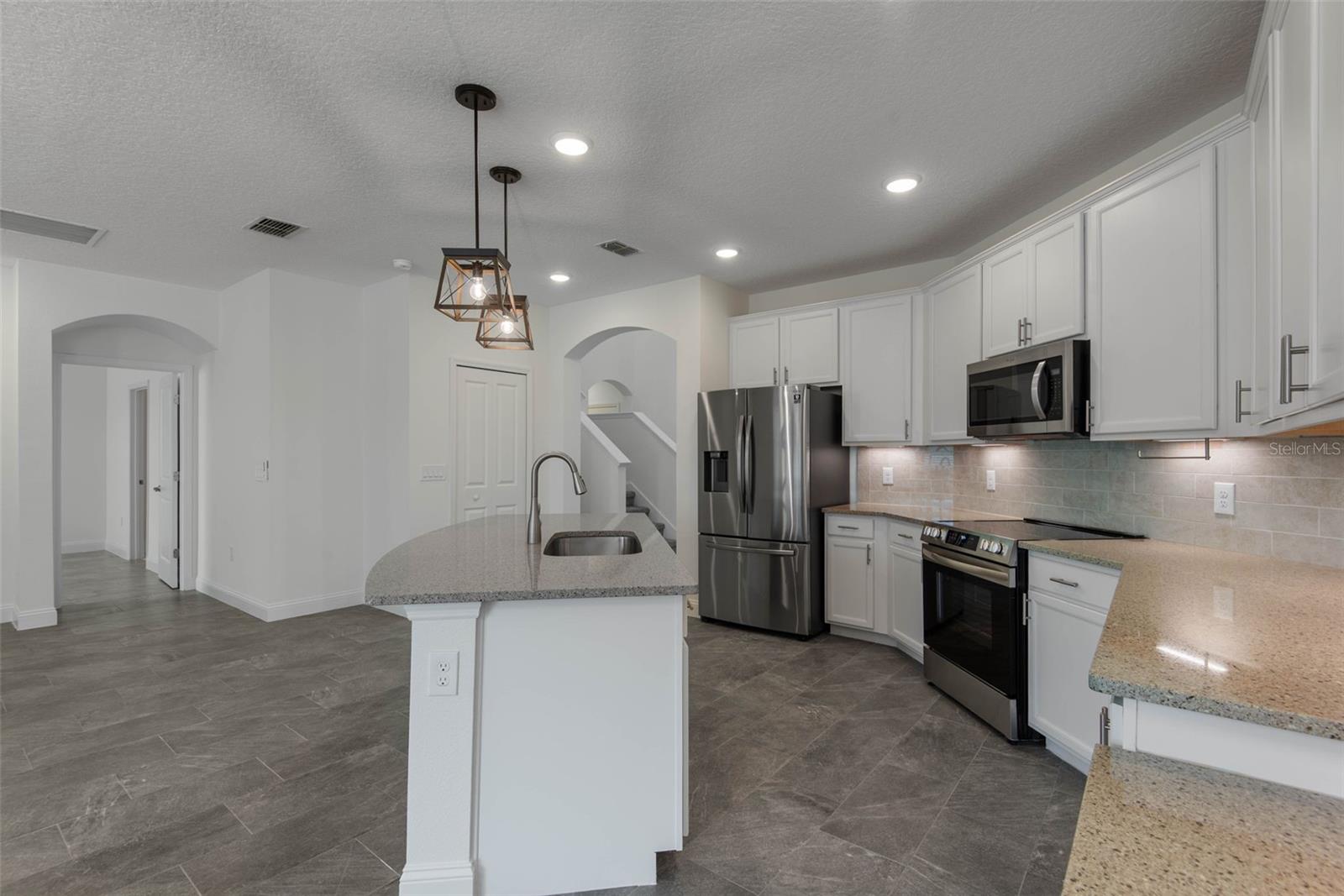 Image 24 of 90 For 1 Ridge Road