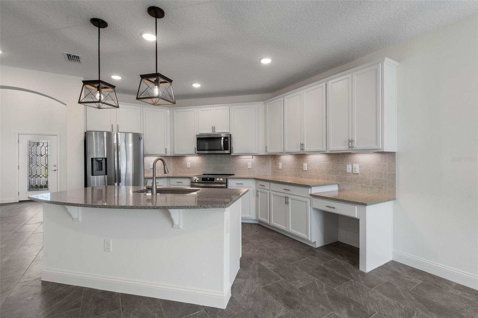 Image 25 of 90 For 1 Ridge Road