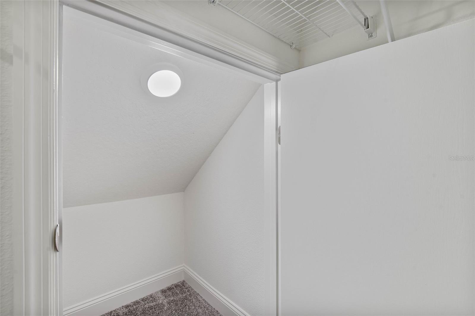 Image 35 of 90 For 1 Ridge Road