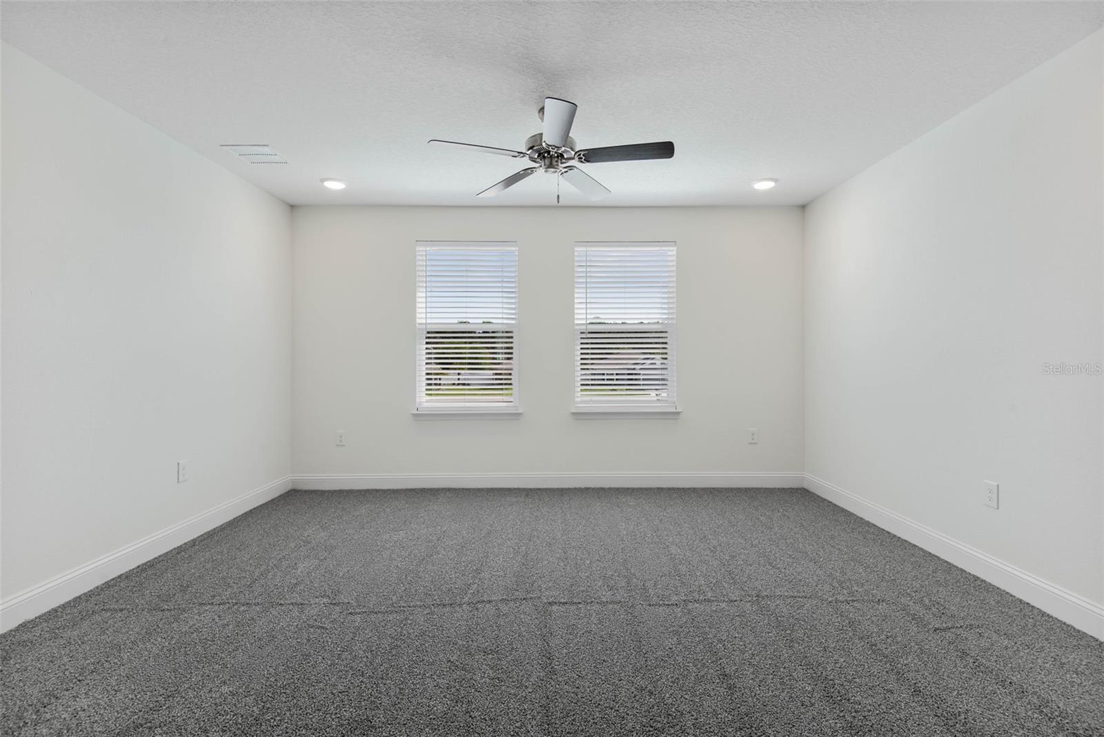 Image 37 of 90 For 1 Ridge Road