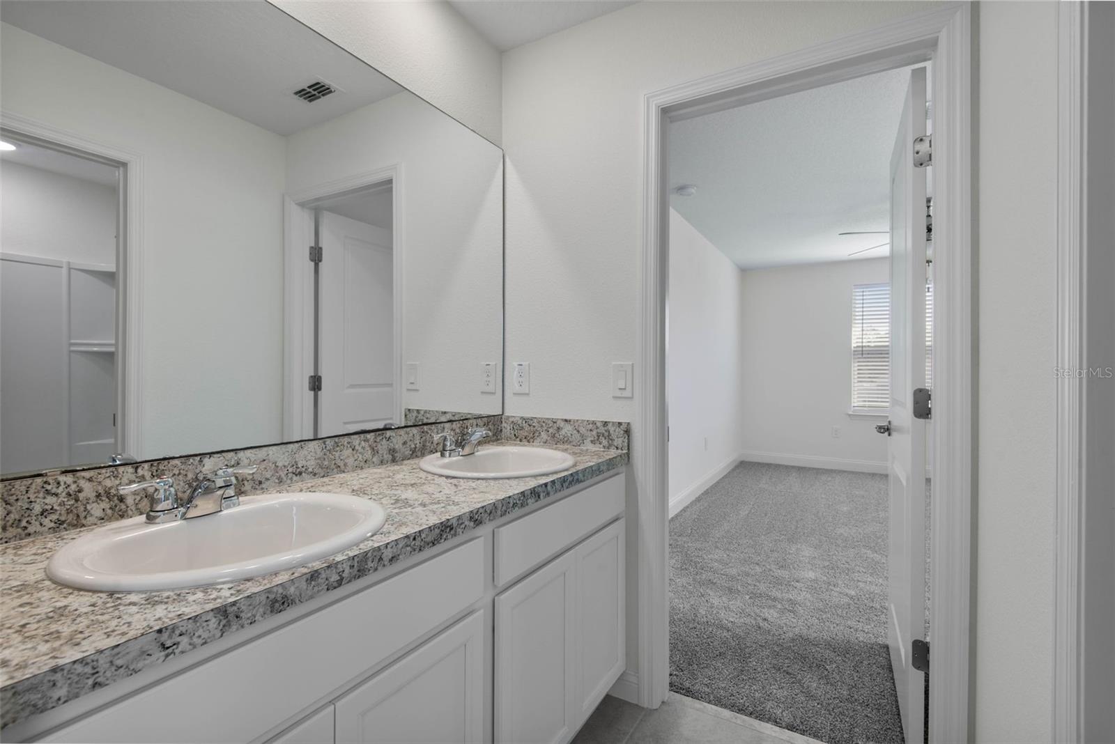 Image 52 of 90 For 1 Ridge Road