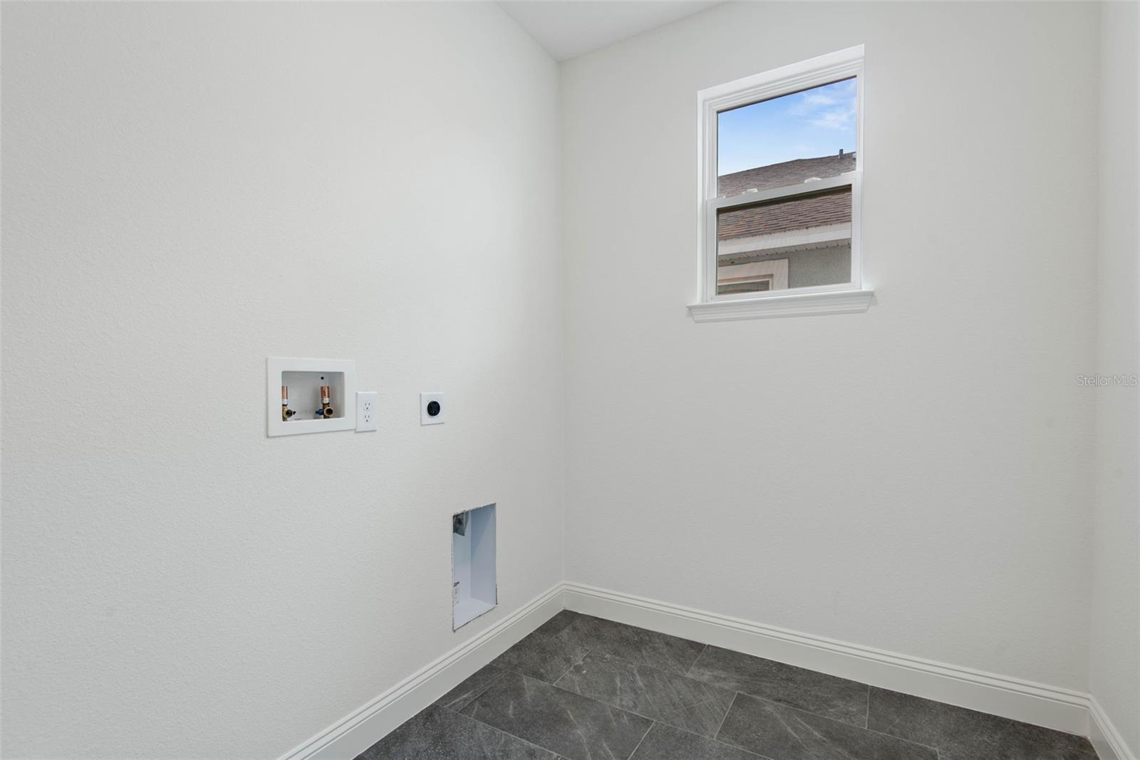 Image 55 of 90 For 1 Ridge Road