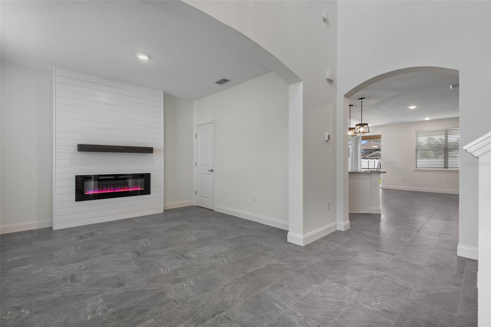 Image 6 of 90 For 1 Ridge Road